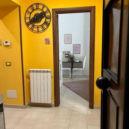לינה וארוחת בוקר Ladolce Casa *